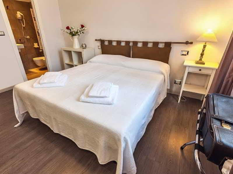 Ai 2 Papi Bed & Breakfast Rome