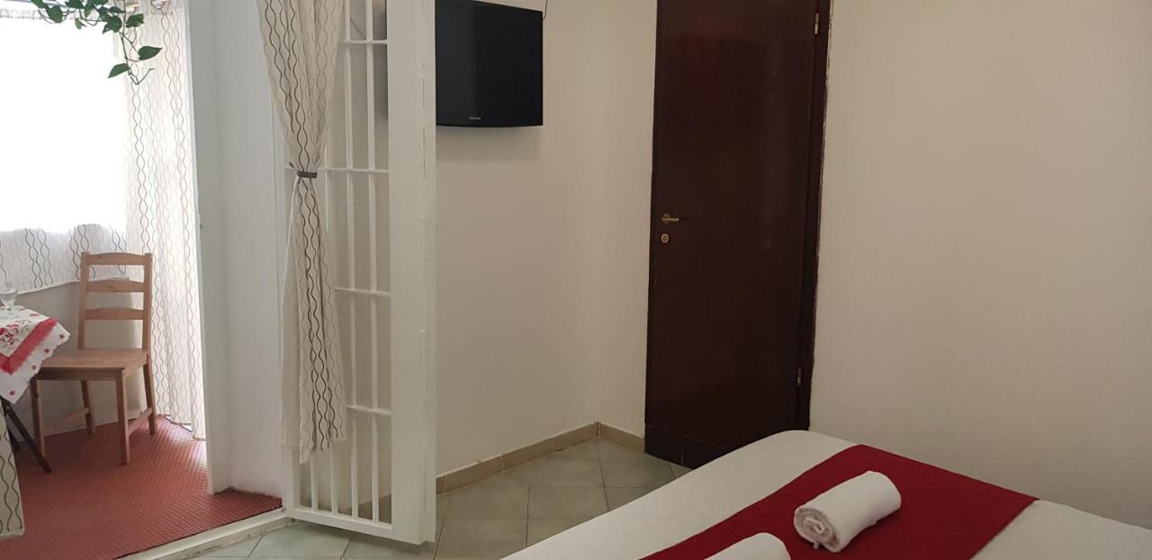 Friend House Rome