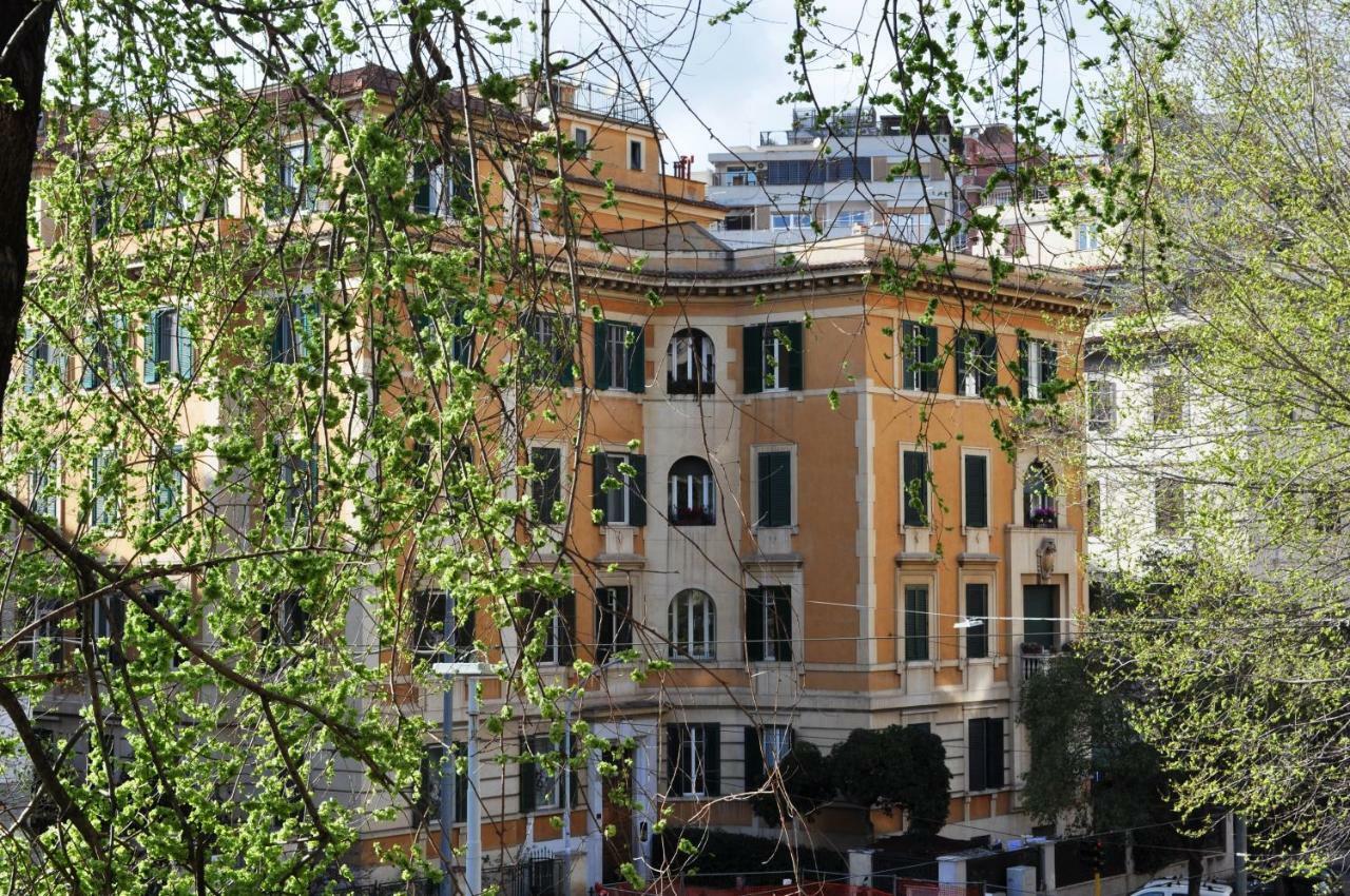 Trastevere Boulevard Apartment