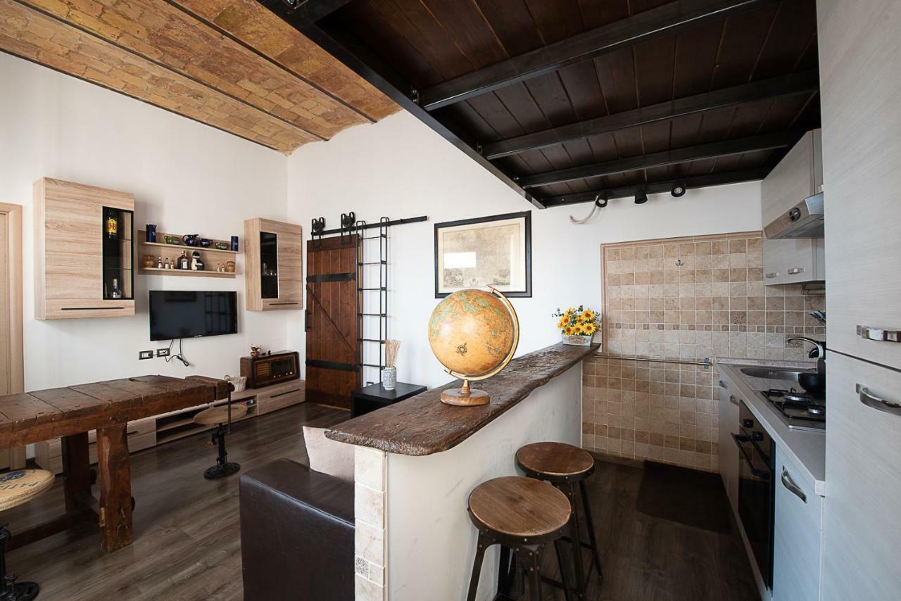 Apartment House Borgo Pio 195 Rome