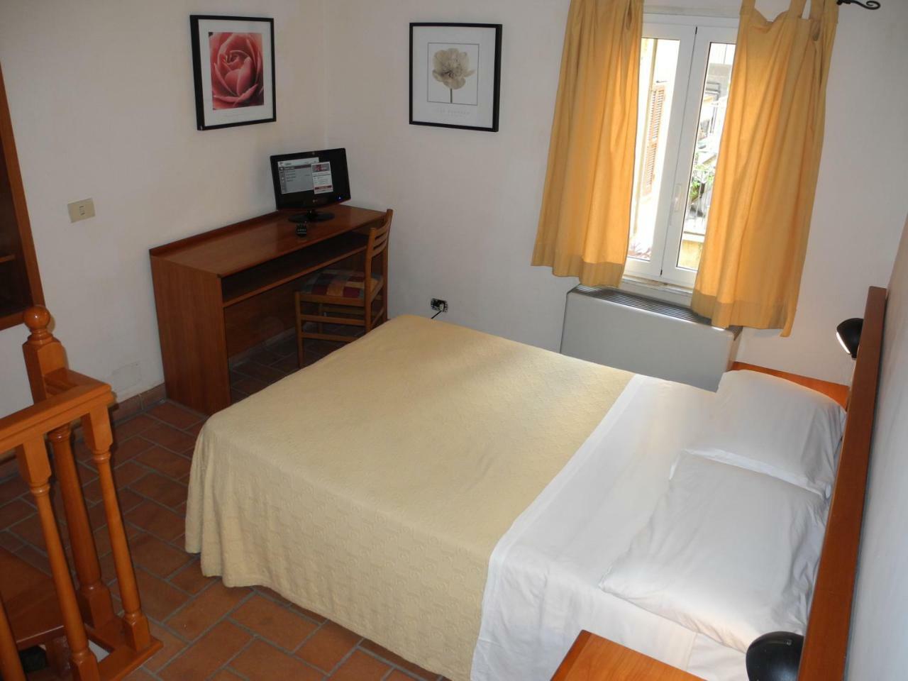 Hotel Corona