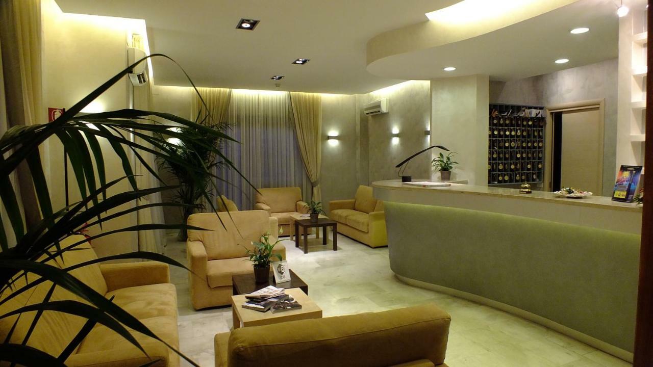 Hotel Consul 3*