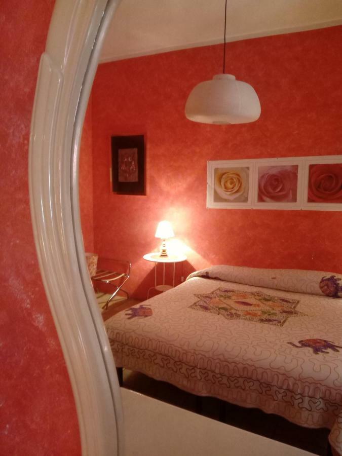 Bed & Breakfast Max House 2*