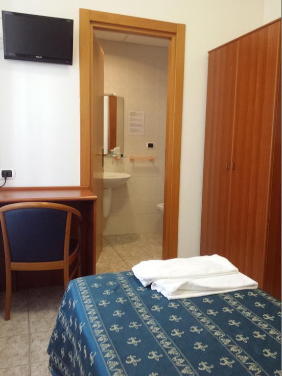 Maria Rosa Molas - Casa Per Ferie Guest house Rome