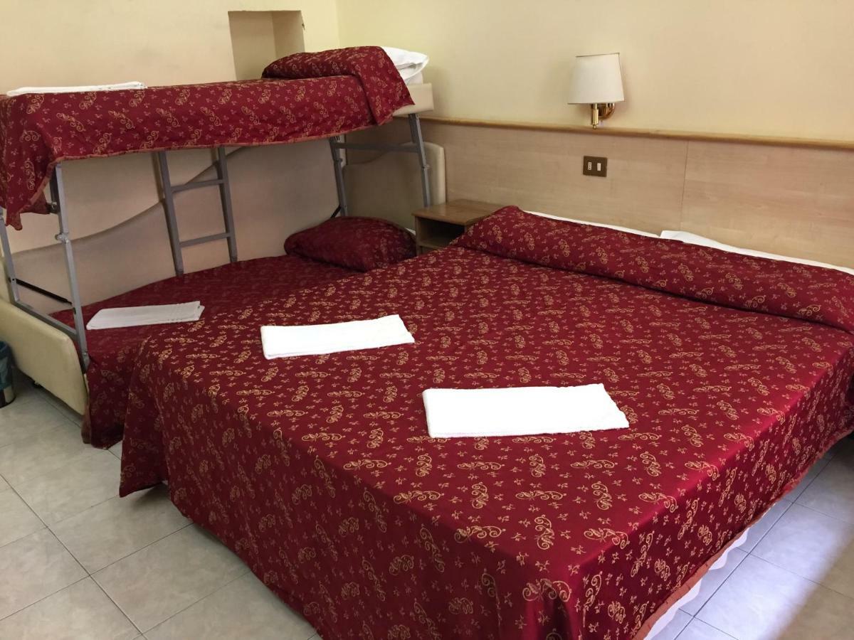 Bed & Breakfast Blue Whale *