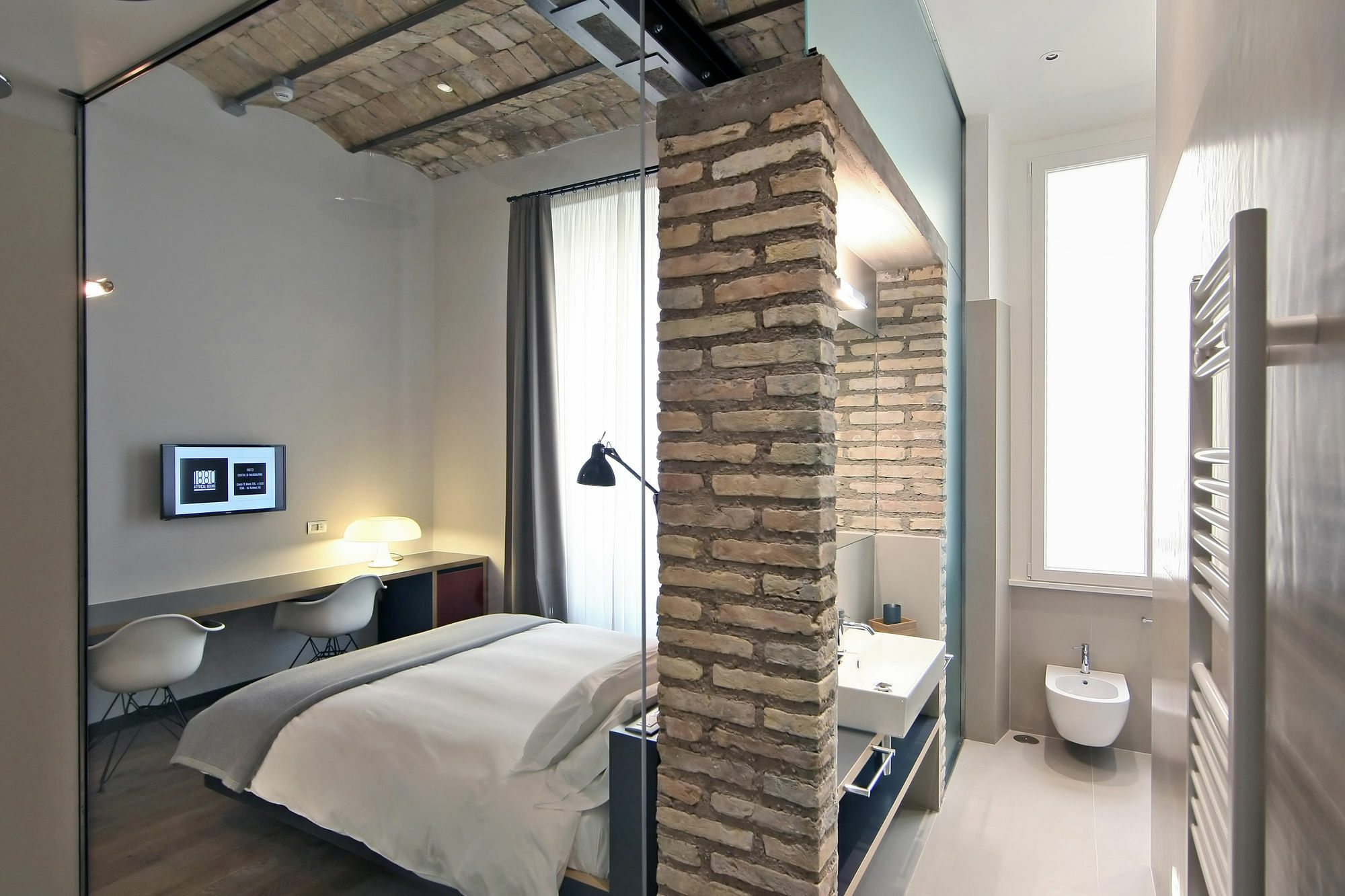 Atypical Guest house 2*