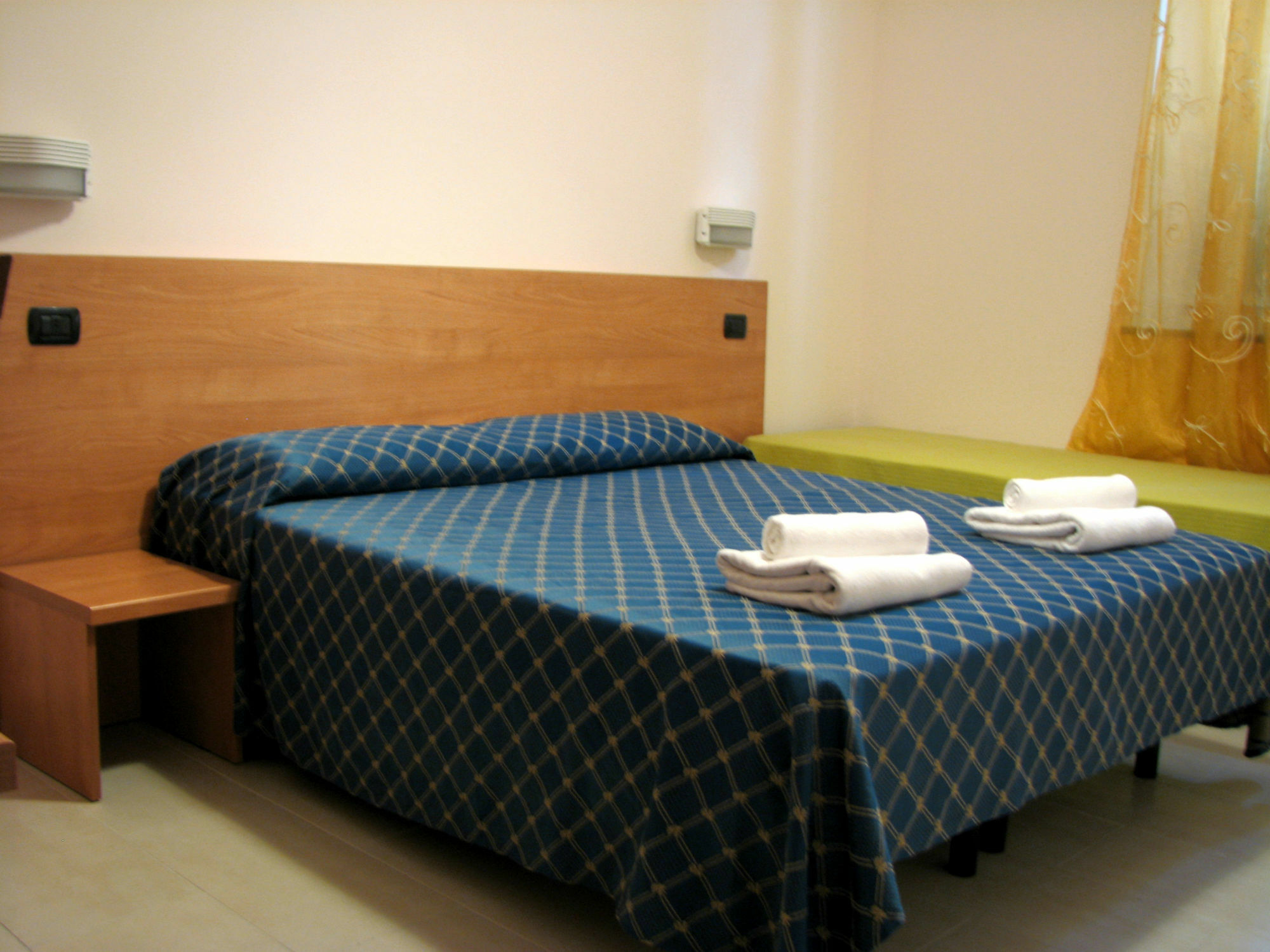 Guest house Friendship Place 2*