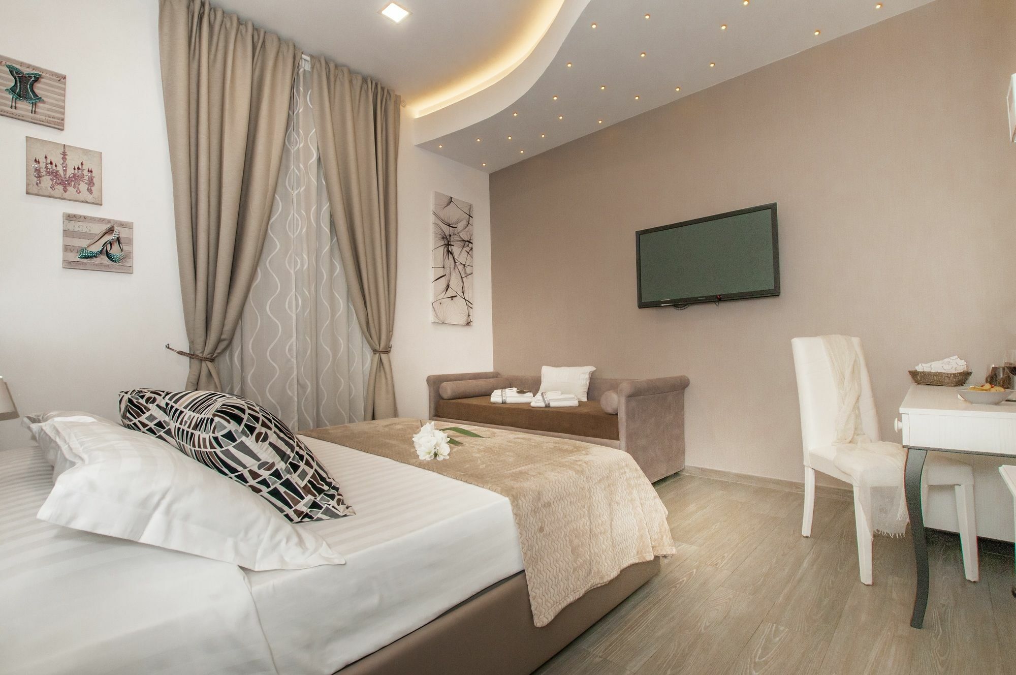 Elenoire & Guest house Rome
