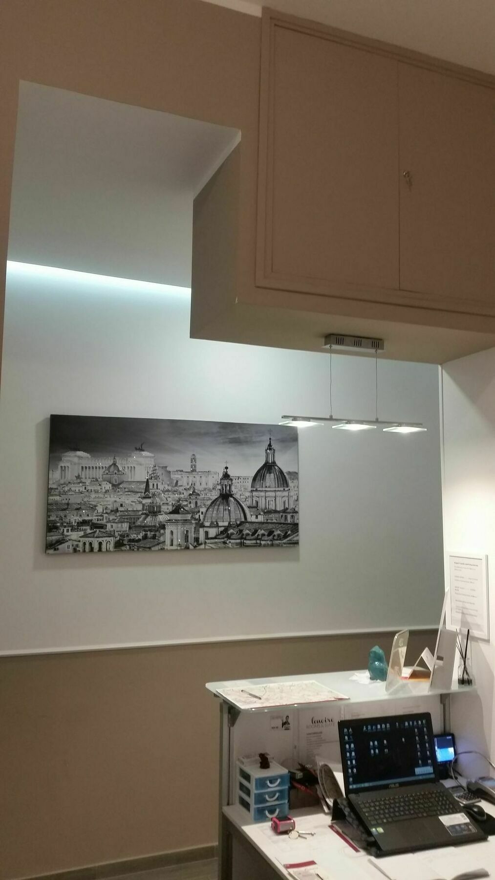 Elenoire & Guest house