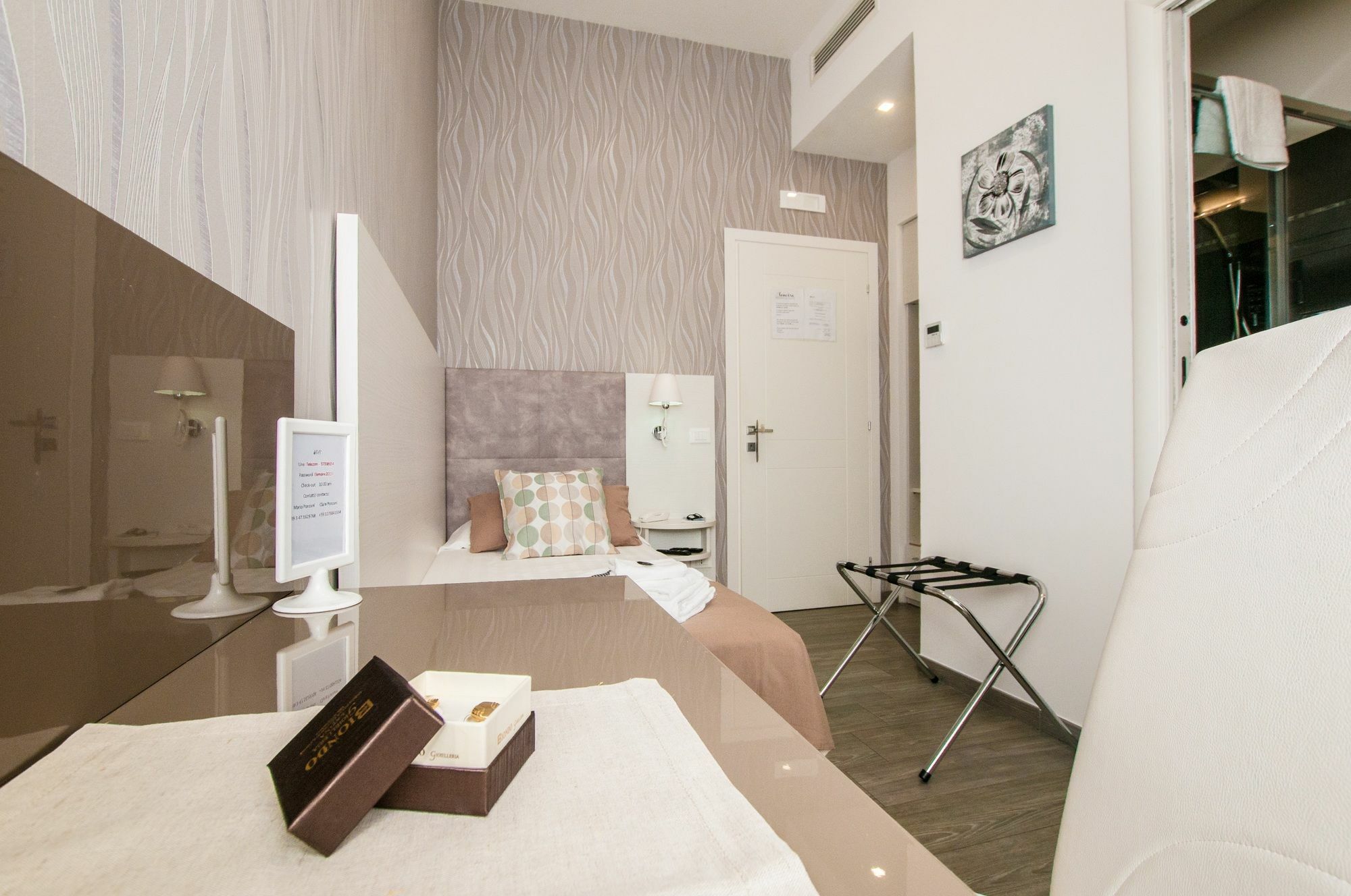 Guest house Elenoire & 3*