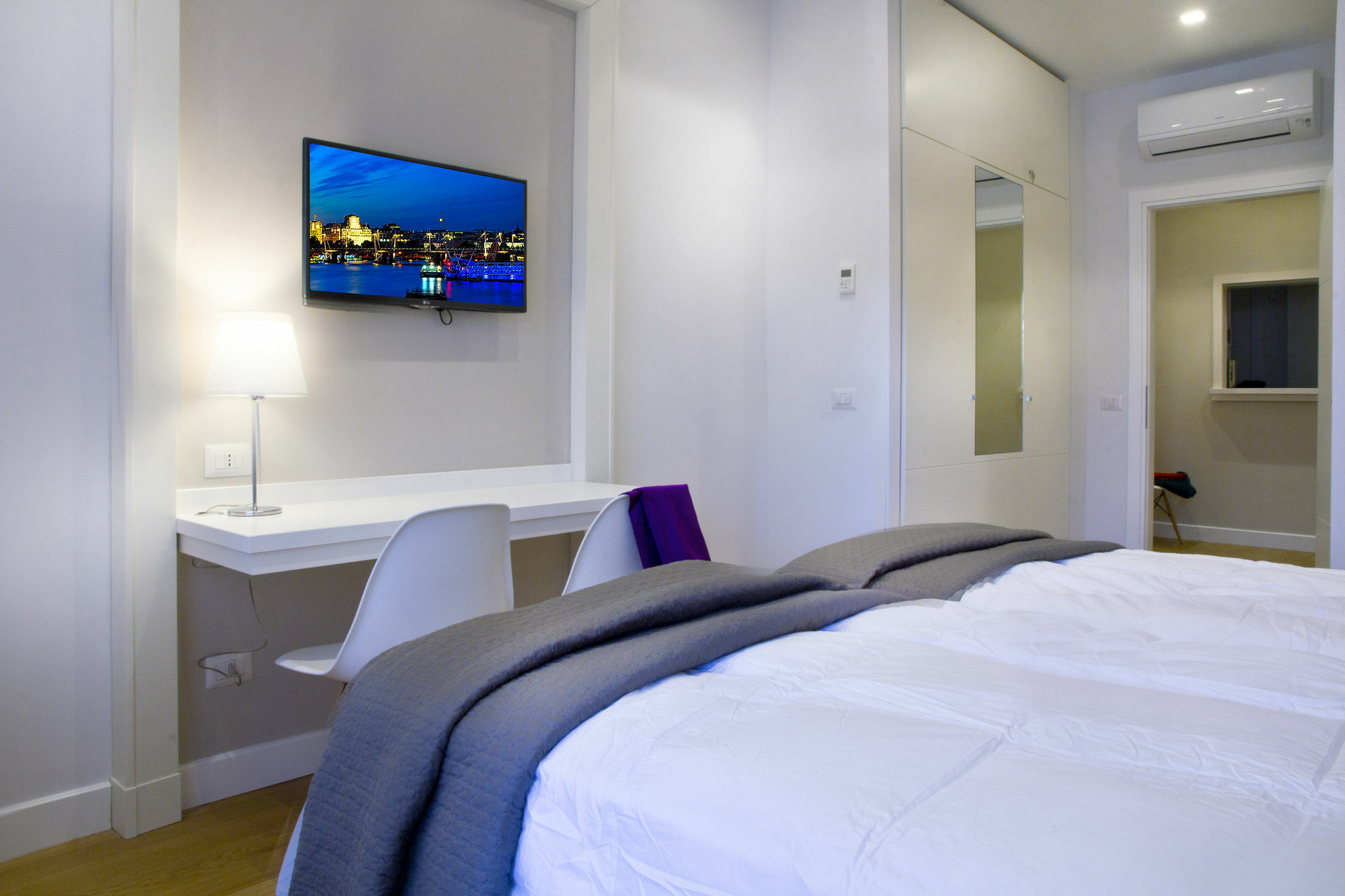 Guest house Domus Giulio Cesare 2*
