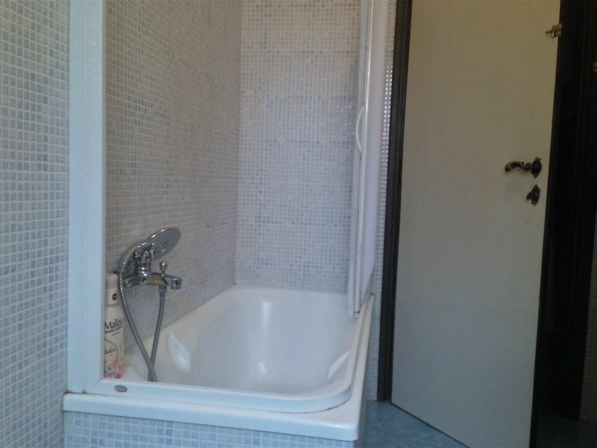 Giuly Guest house