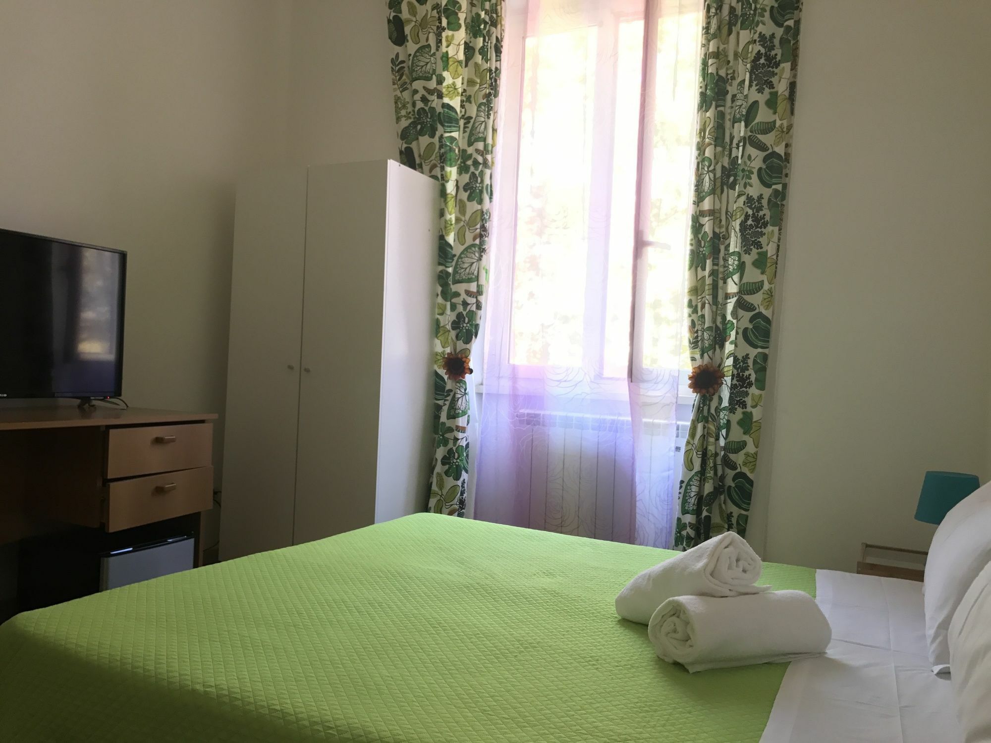 Giuly Guest house *