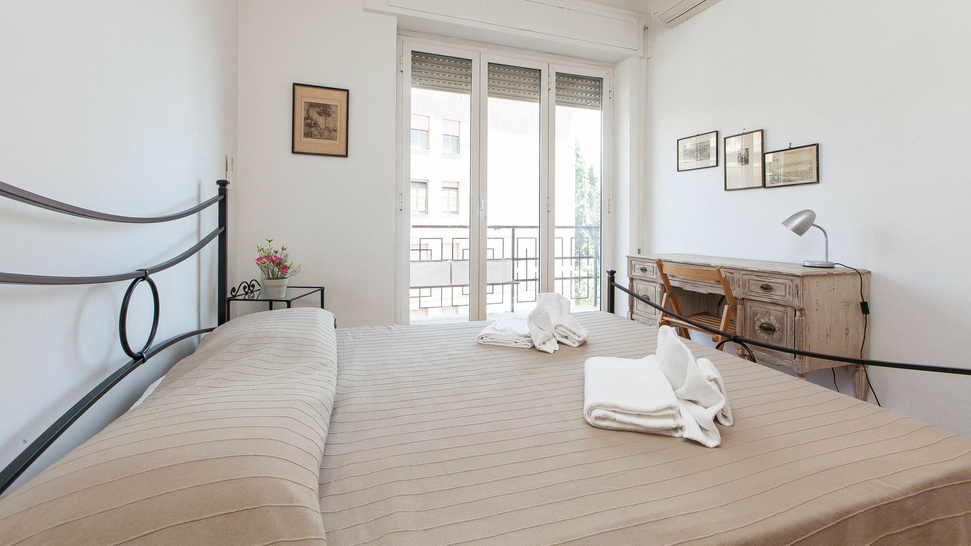 Apartment In Guinizzelli Rome