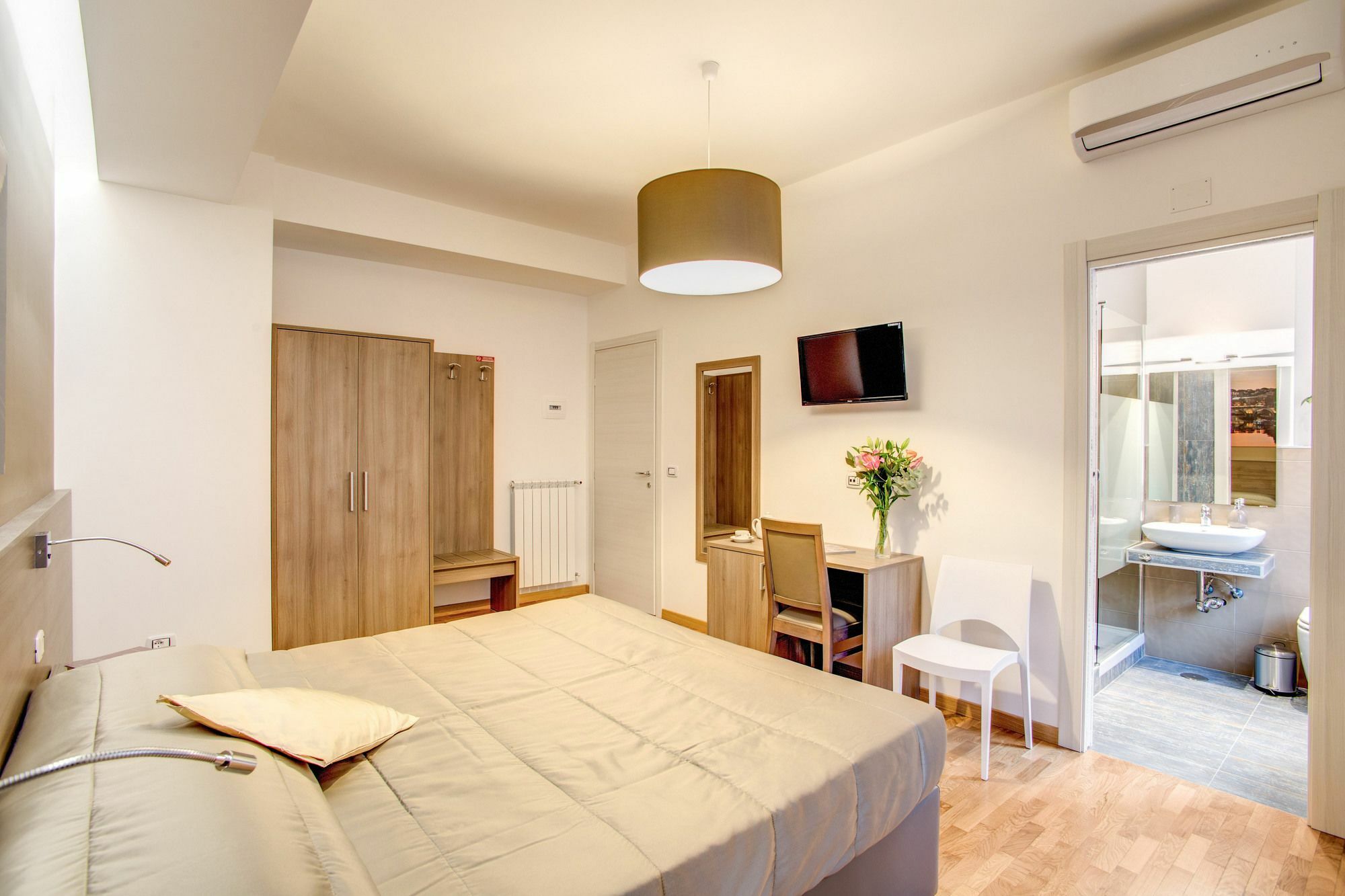 Vatican Cipro Guest house