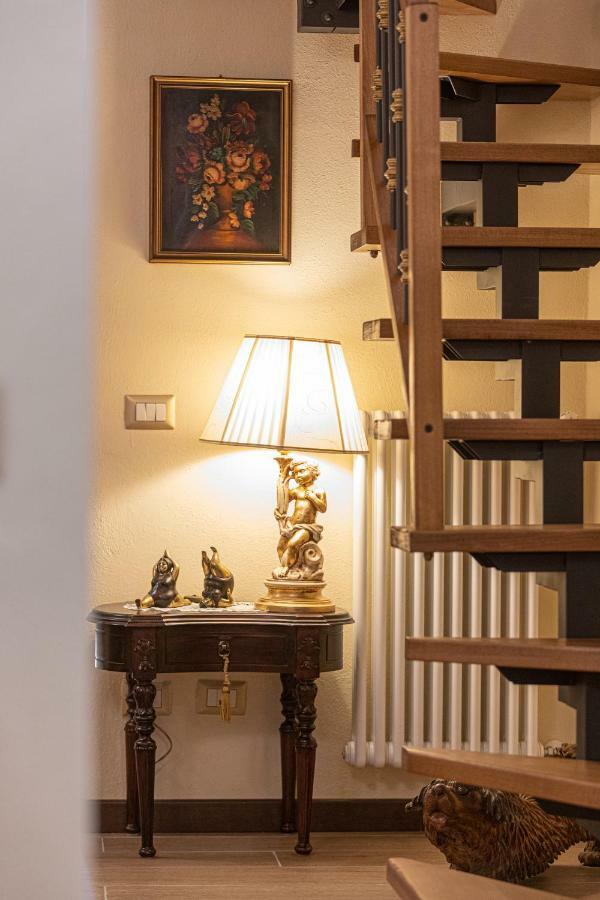 Kings In Apartment Rome