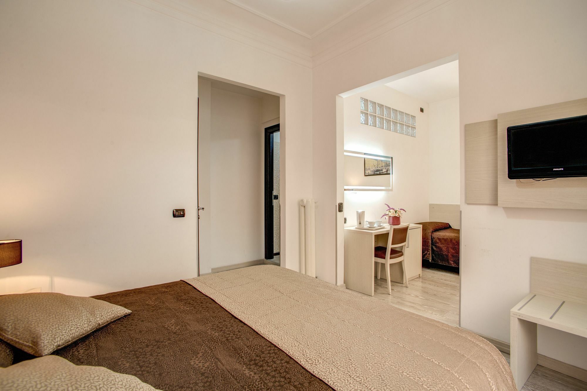 Cola Di Rienzo Suite Guest House Rome