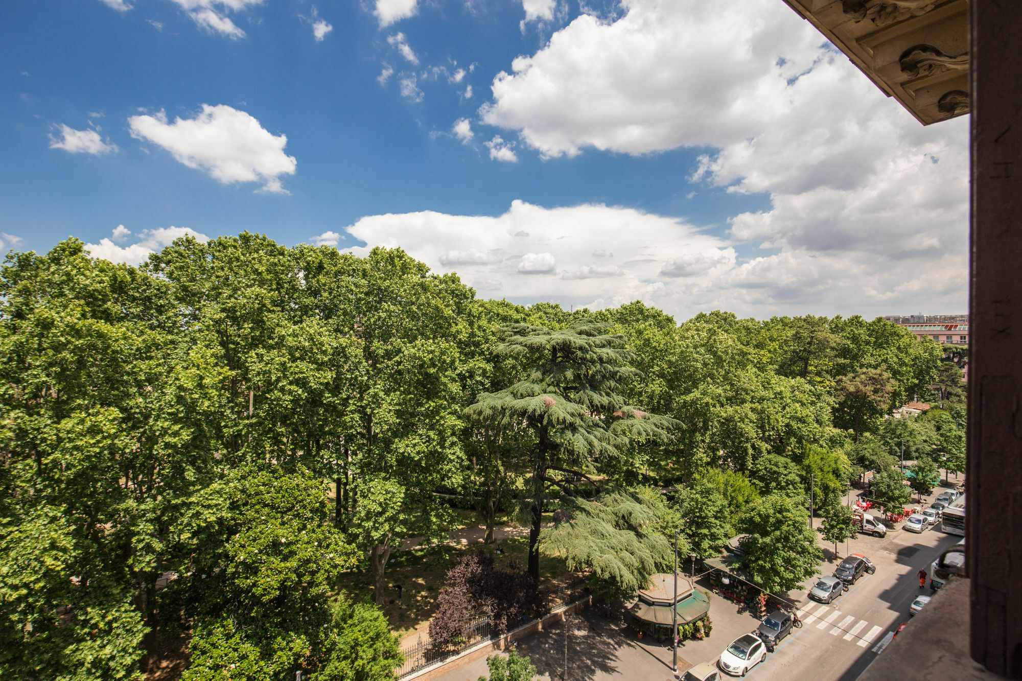 Bed & Breakfast Drago D'oro - Accross From Metro Vittorio Emanuele Roma