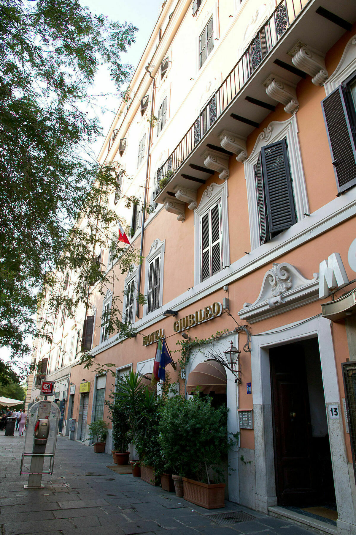 Gaudi Hotel Rome