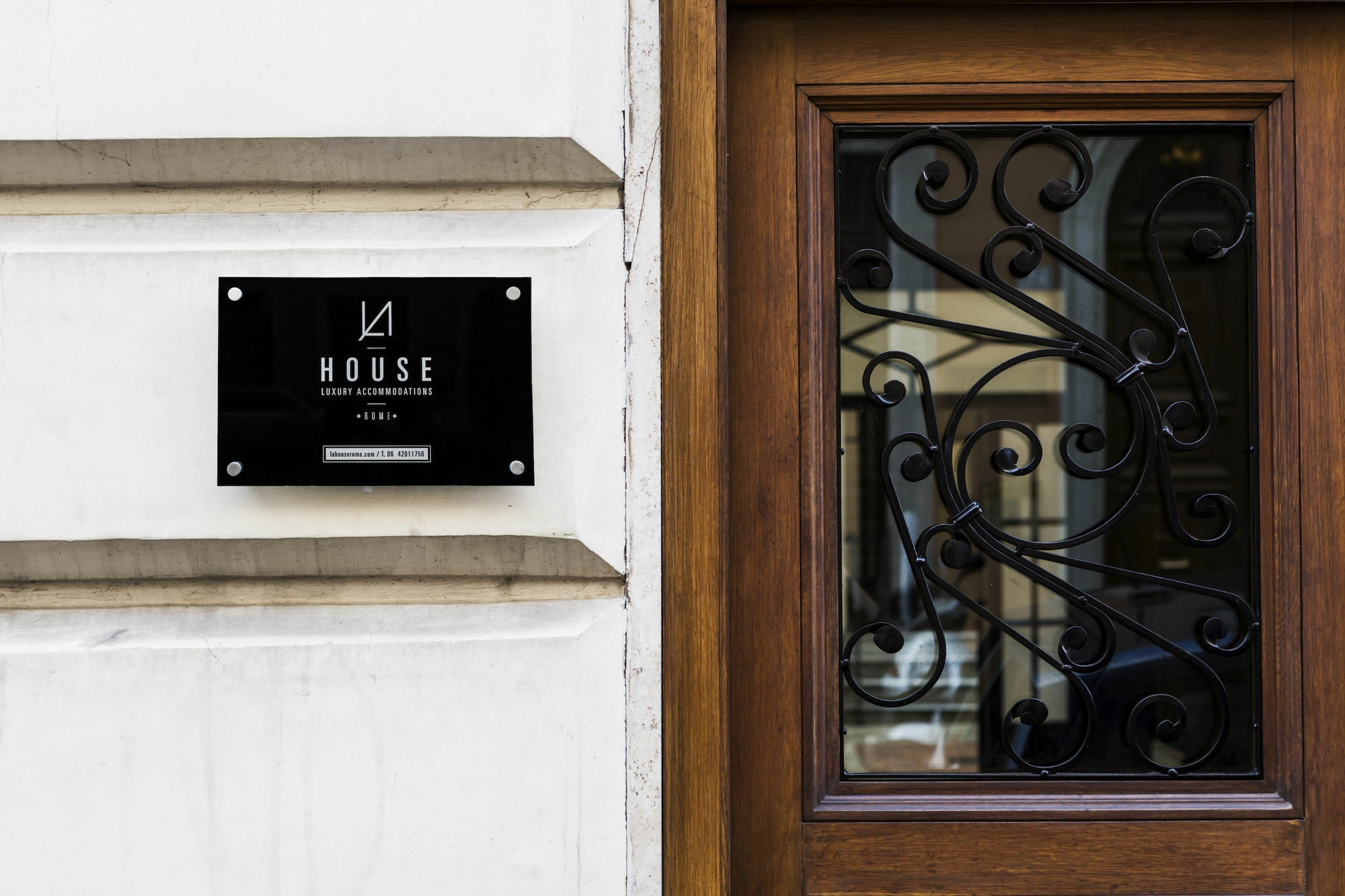 Lahouse By Premium Collection Guest house