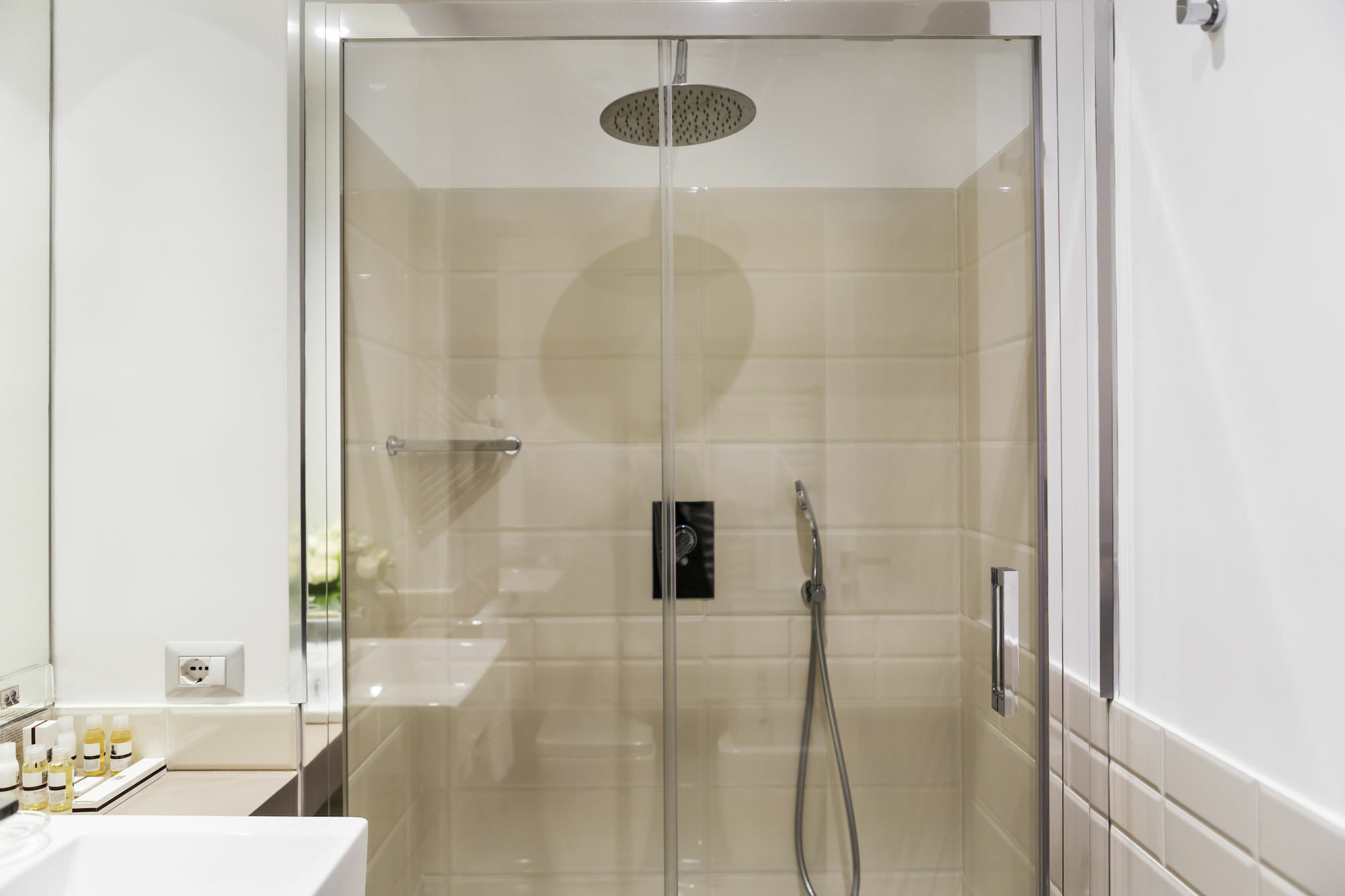 Lahouse By Premium Collection Guest house