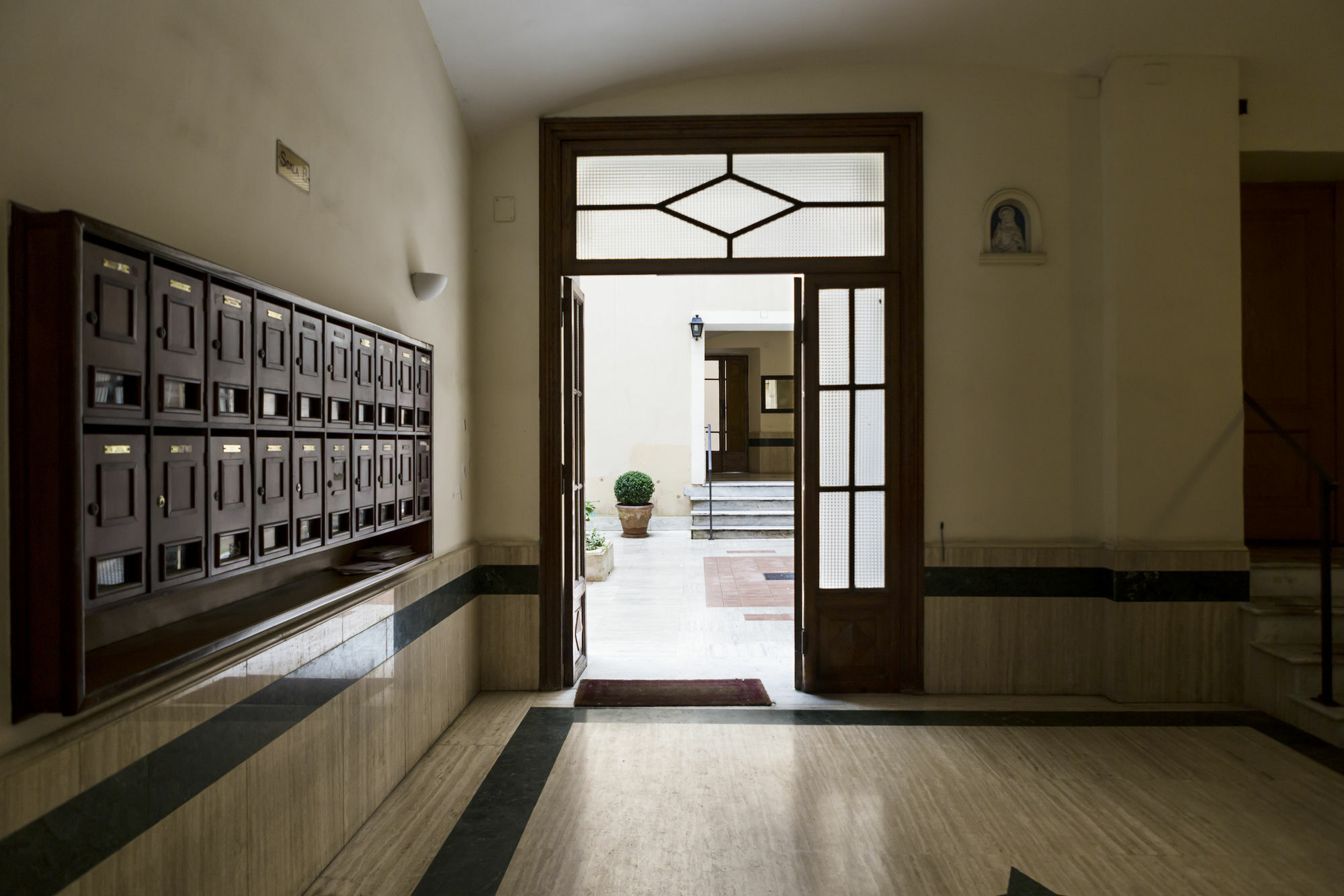 Guest house Lahouse By Premium Collection