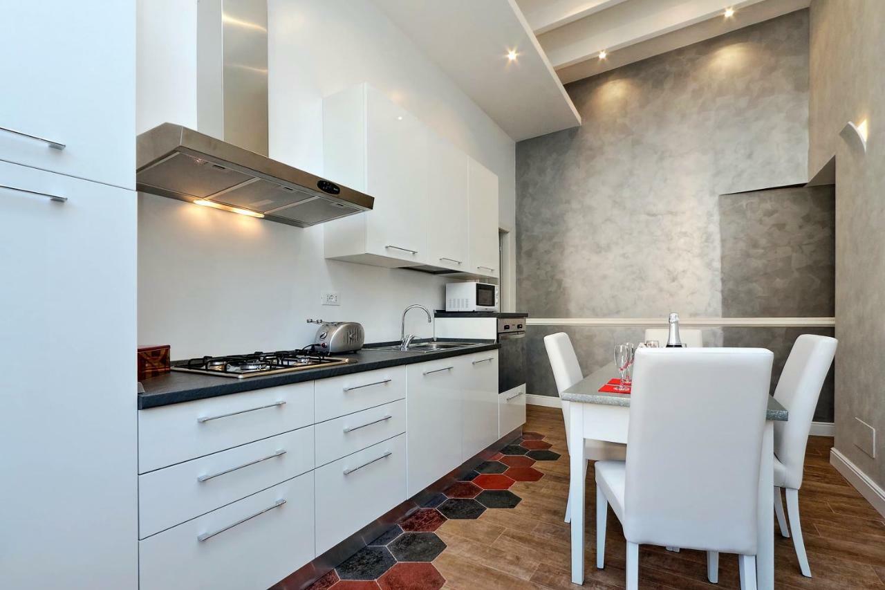 Apartment Luxury Sabina 50 Mt From Trevi Fountain *