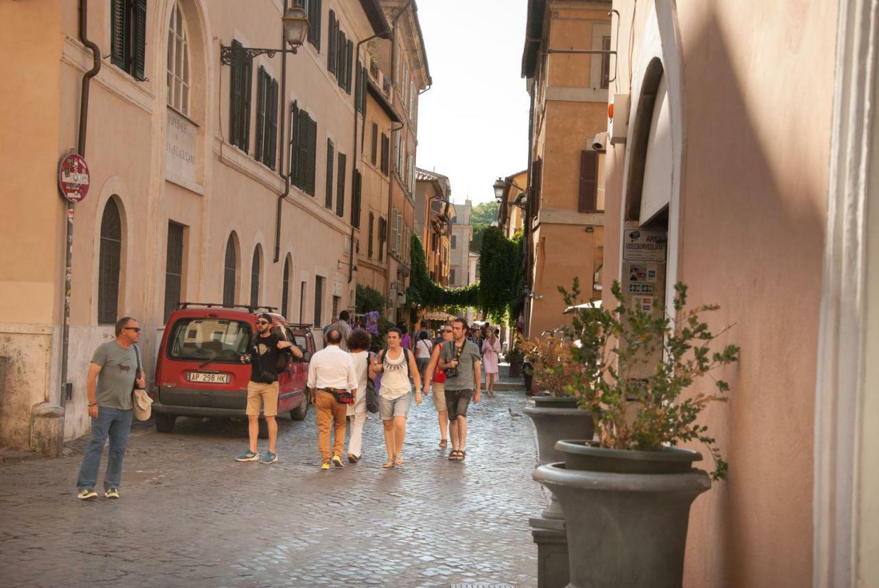 Trastevere Classico Self Check In