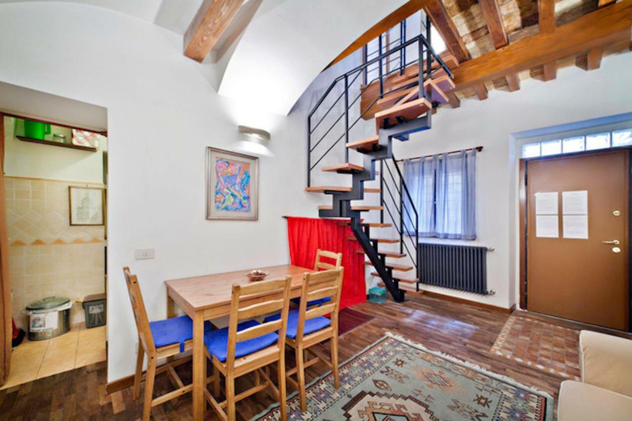 Caratteristico A Piazza Navona Apartment