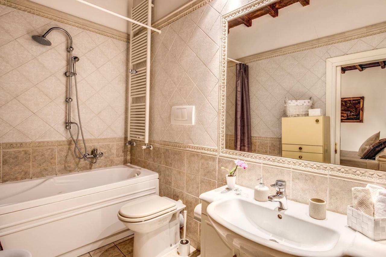 Fresh House Trevi 1 Rome