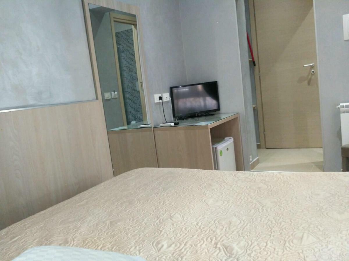 Adorasuite 2 Guest house 2*