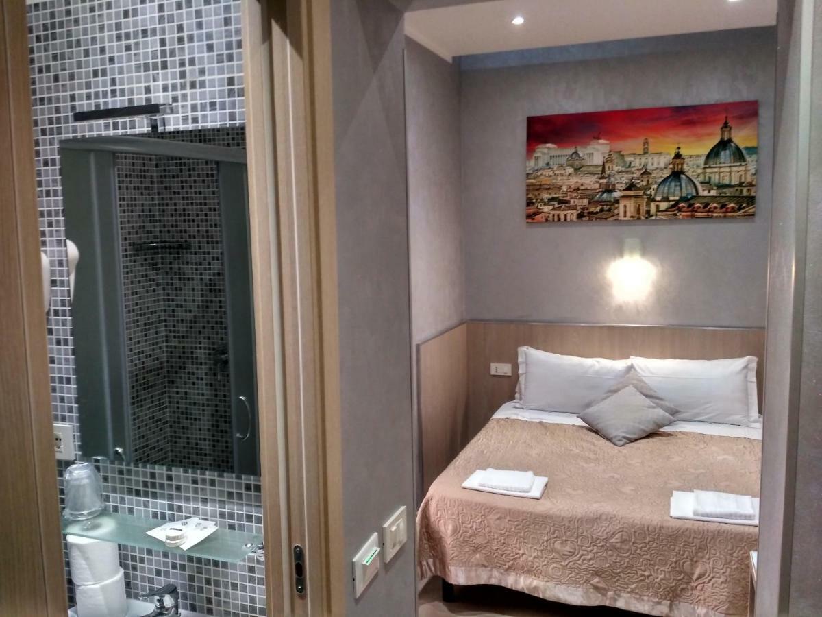Adorasuite 2 Guest house 2*