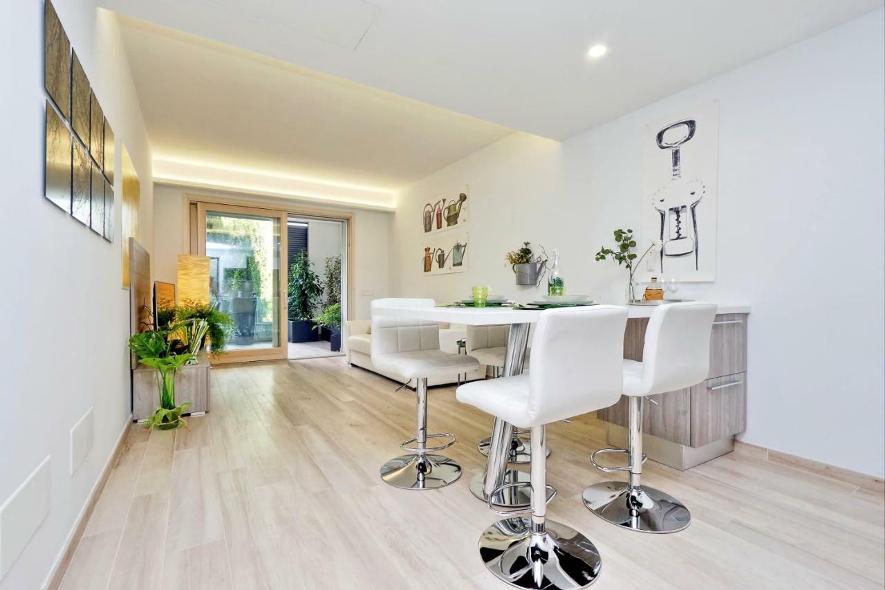 Green Terraced Apartment. 3 Stops From Colosseum Rome
