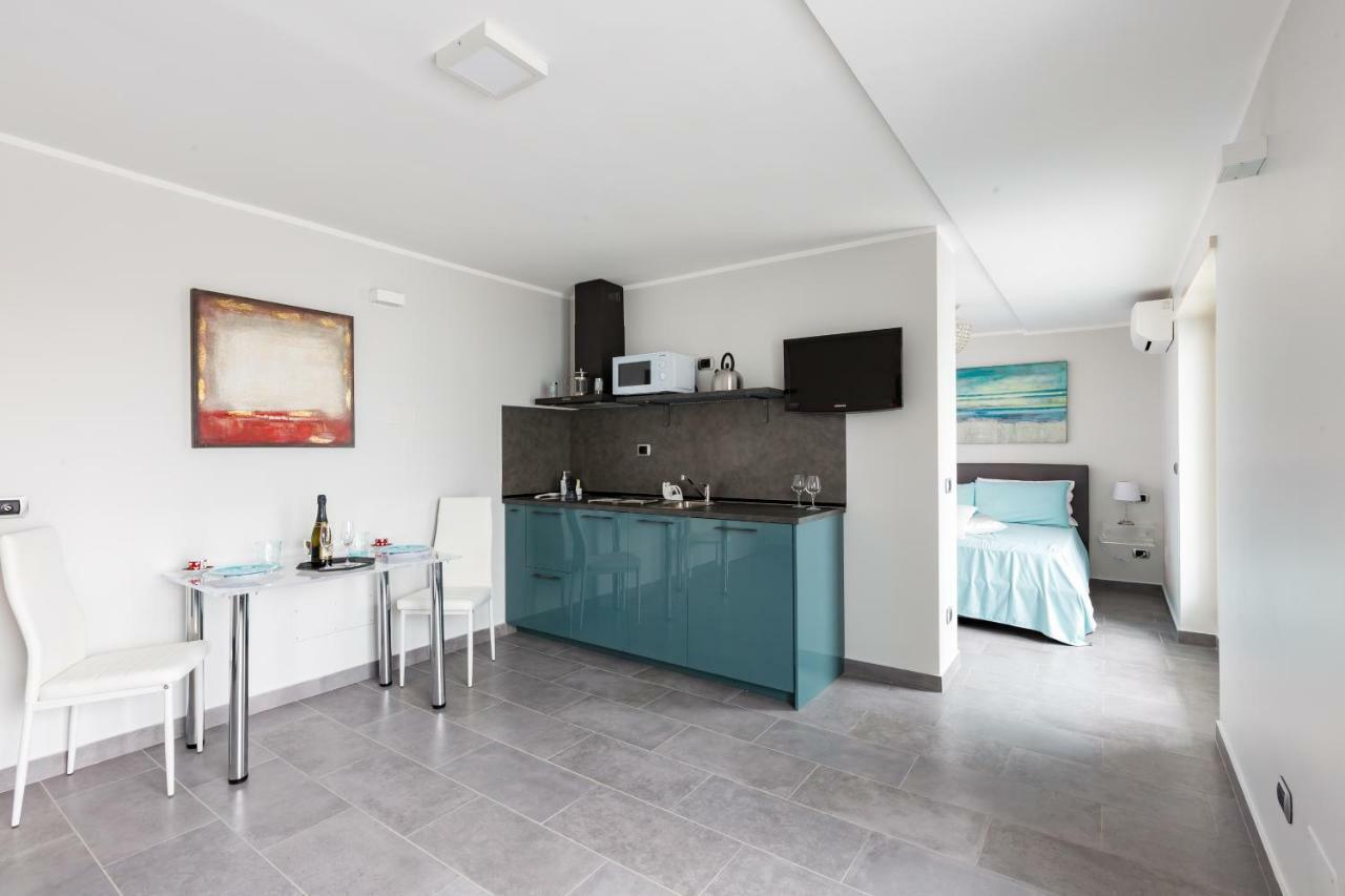 Penthouse 41 In Trastevere With Big Terrace Rome