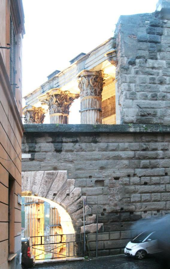 Center Fori Imperiali Raffy's Charming Appartamento