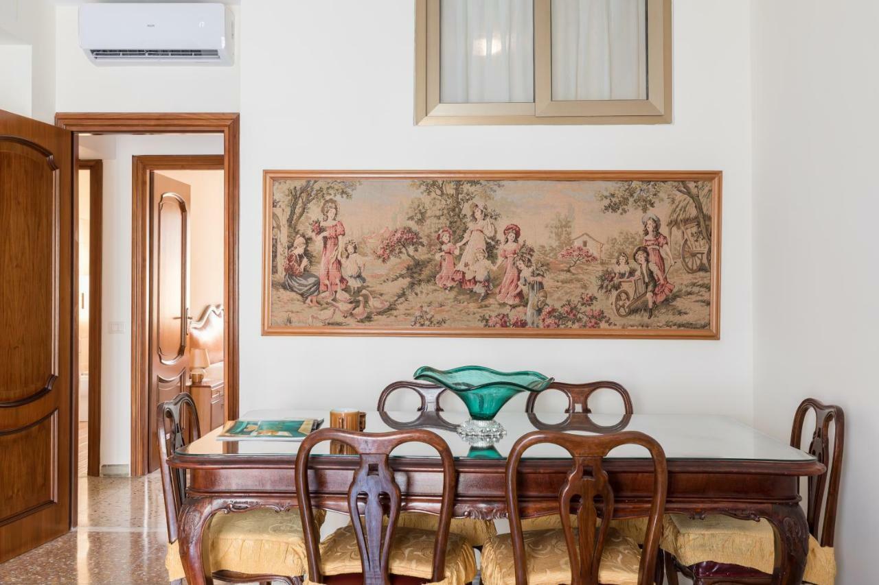 Hortis Apartment, 5 Persone, 2 Camere, Balcone, Metro C E Tram Per Il Centro Appartamento