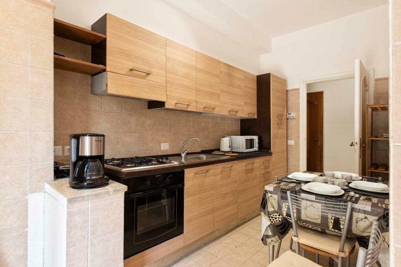 Apartment Vatican 307