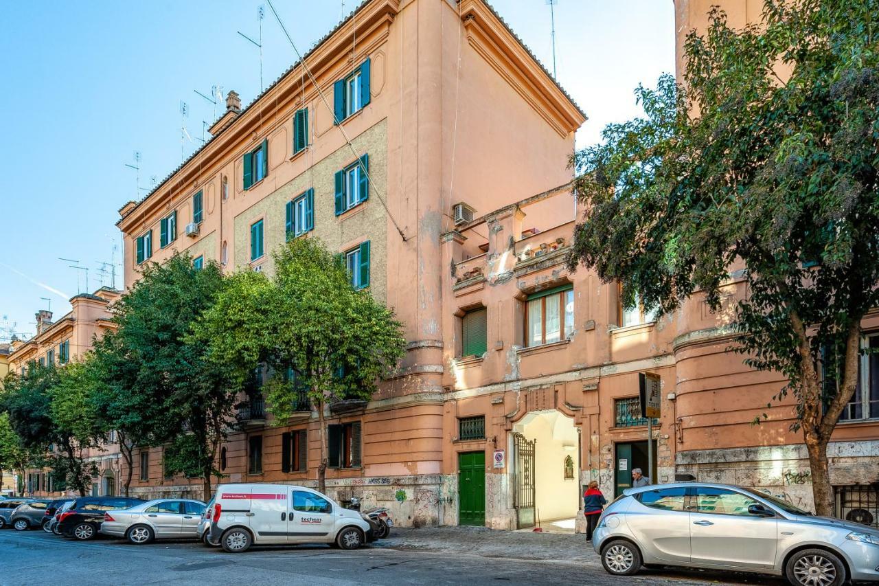 Vatican Caracciolo Apartment
