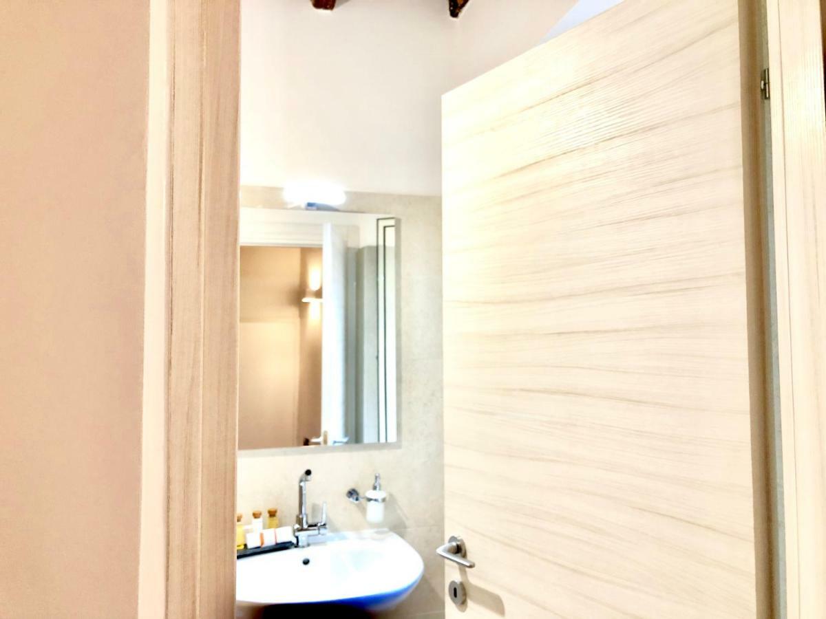 Heart Palace Fontana Di Trevi Apartment Rome