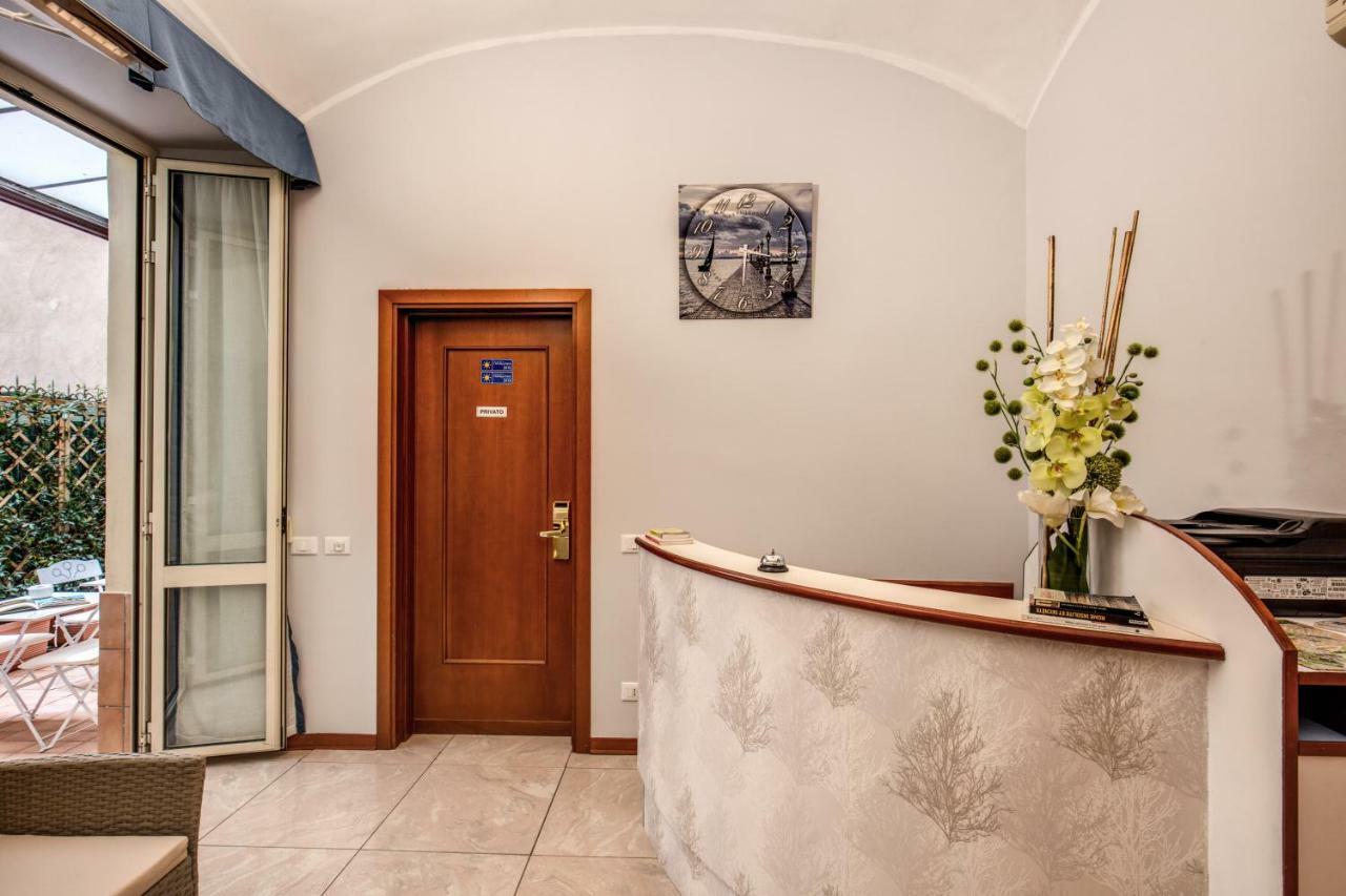 Casa Carra Guest house Rome
