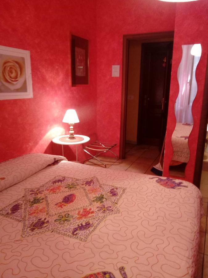Max House Bed & Breakfast 2*