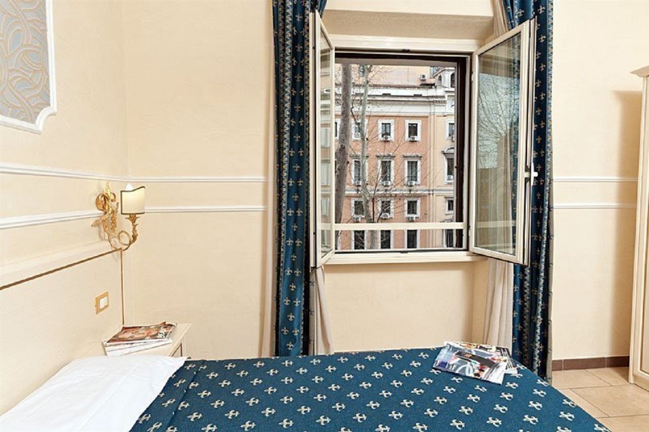 Cesar Palace Guest house Rome