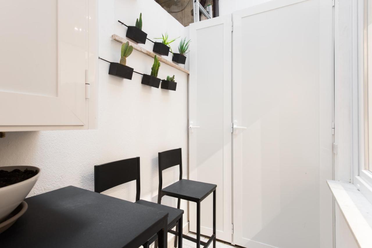 Apartment Livinginrome Trastevere - Vicolo Del Piede Rome