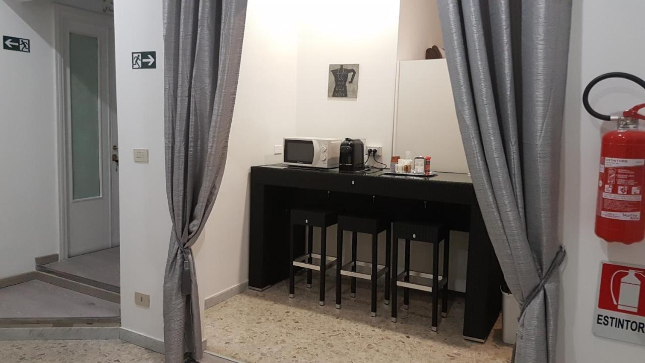 Guest house Domus Ferraro 2*