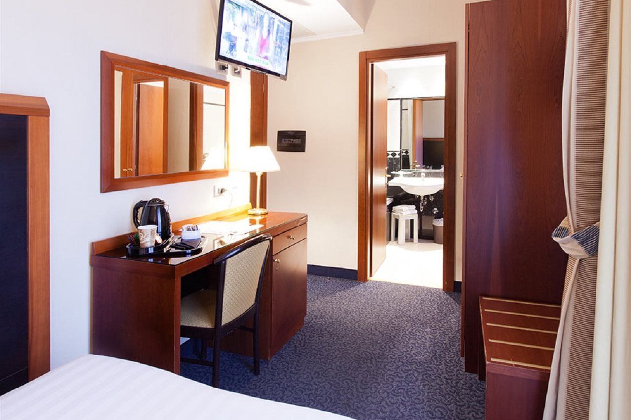The Smooth 4* Rome