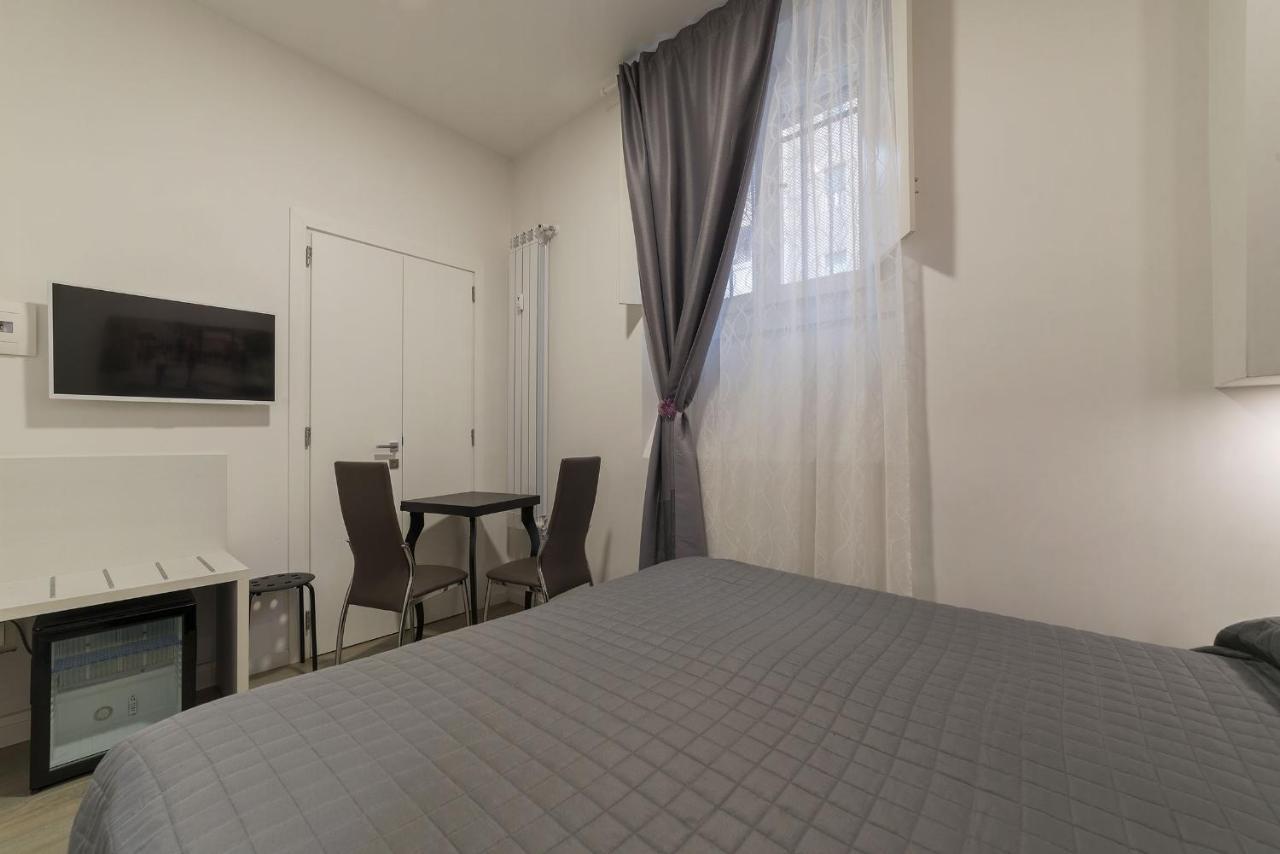 Domus Mazzini Bed & Breakfast 2*