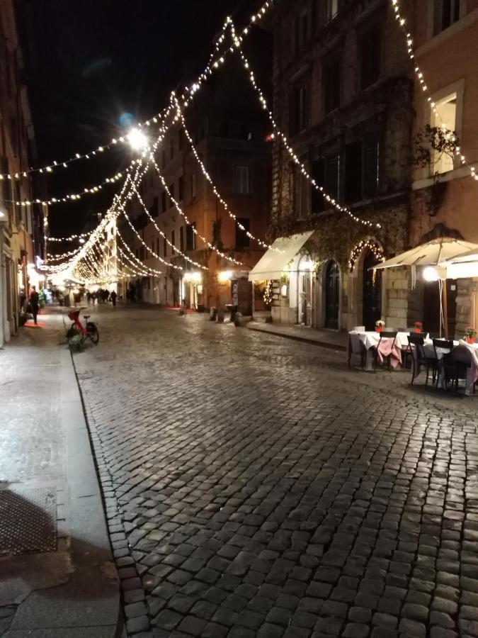 Il Piccolo ' * Roma