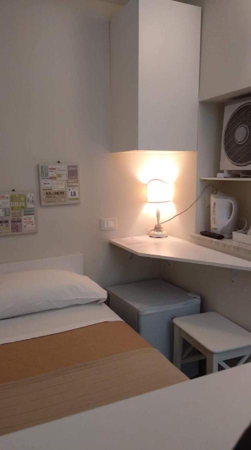 Bed & Breakfast Small Single Rome