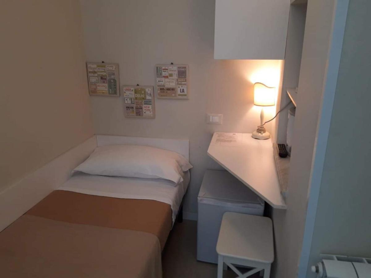Bed & Breakfast Small Single *