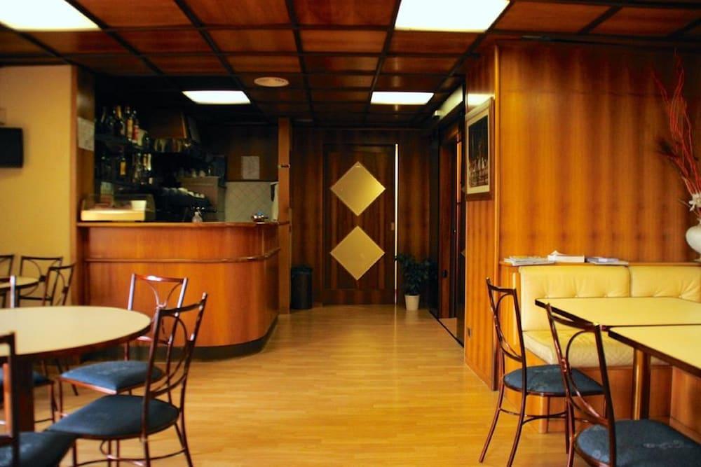 Hotel Laura 3*